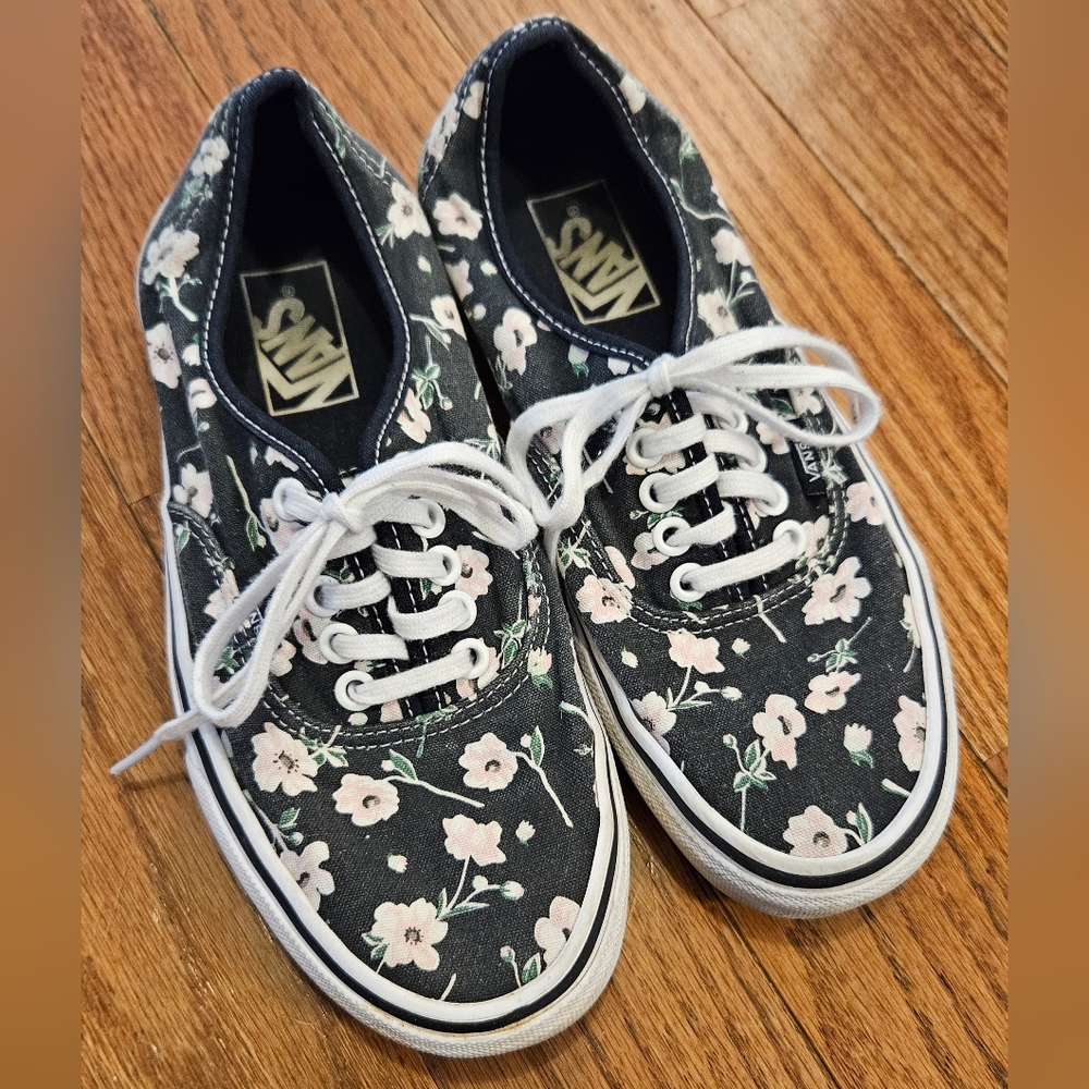 Vans Women's Floral Black Sneakers size 8